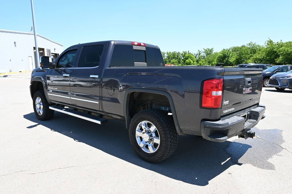 Used 2015 GMC Sierra 3500 Denali w/ Duramax Plus Package AWD/4WD image 9