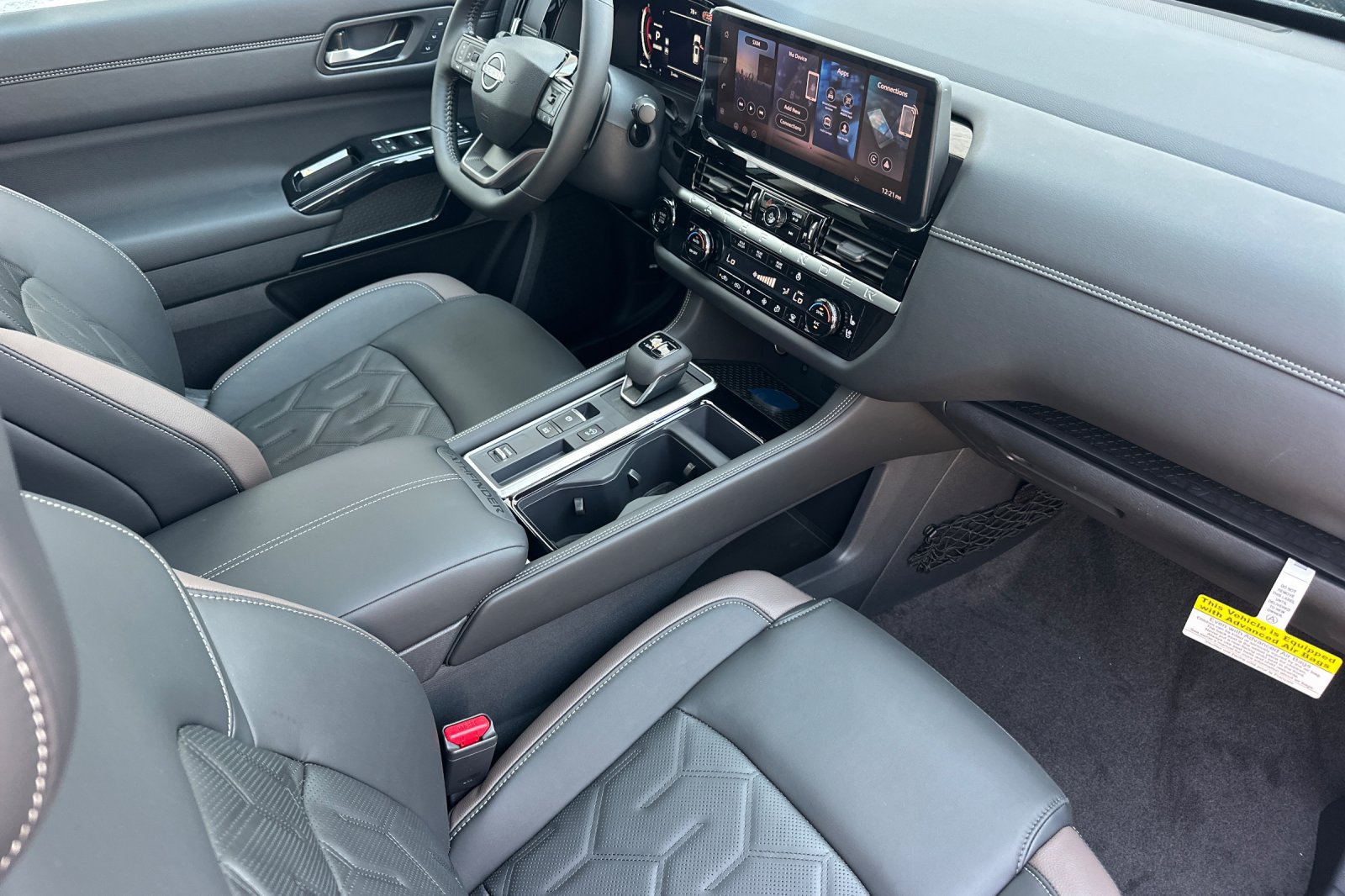 New 2026 Nissan Pathfinder Platinum FWD image 14