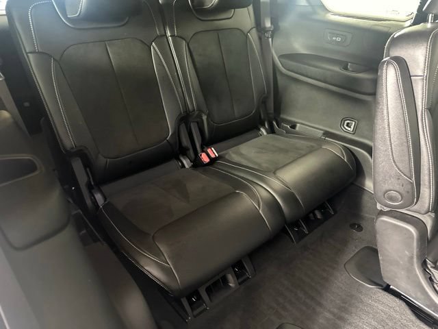 Used 2024 Jeep Grand Cherokee L Altitude AWD/4WD image 25