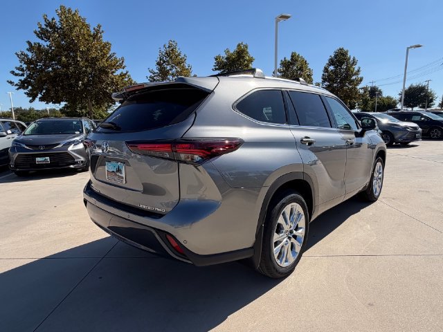 New 2026 Toyota Highlander Limited AWD/4WD image 6