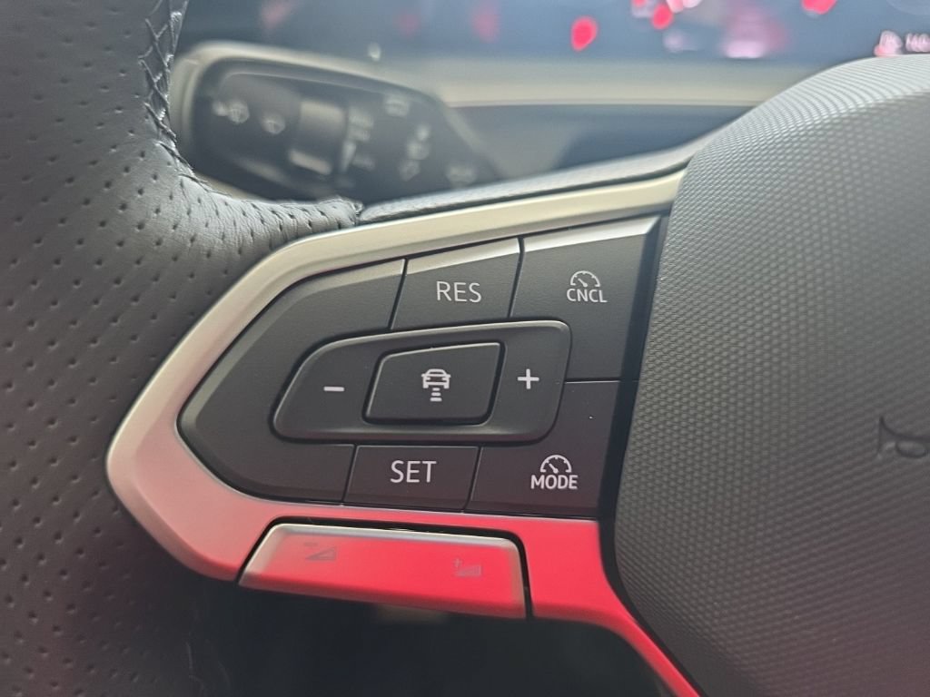 New 2026 Volkswagen Tiguan SE R-Line AWD/4WD image 42