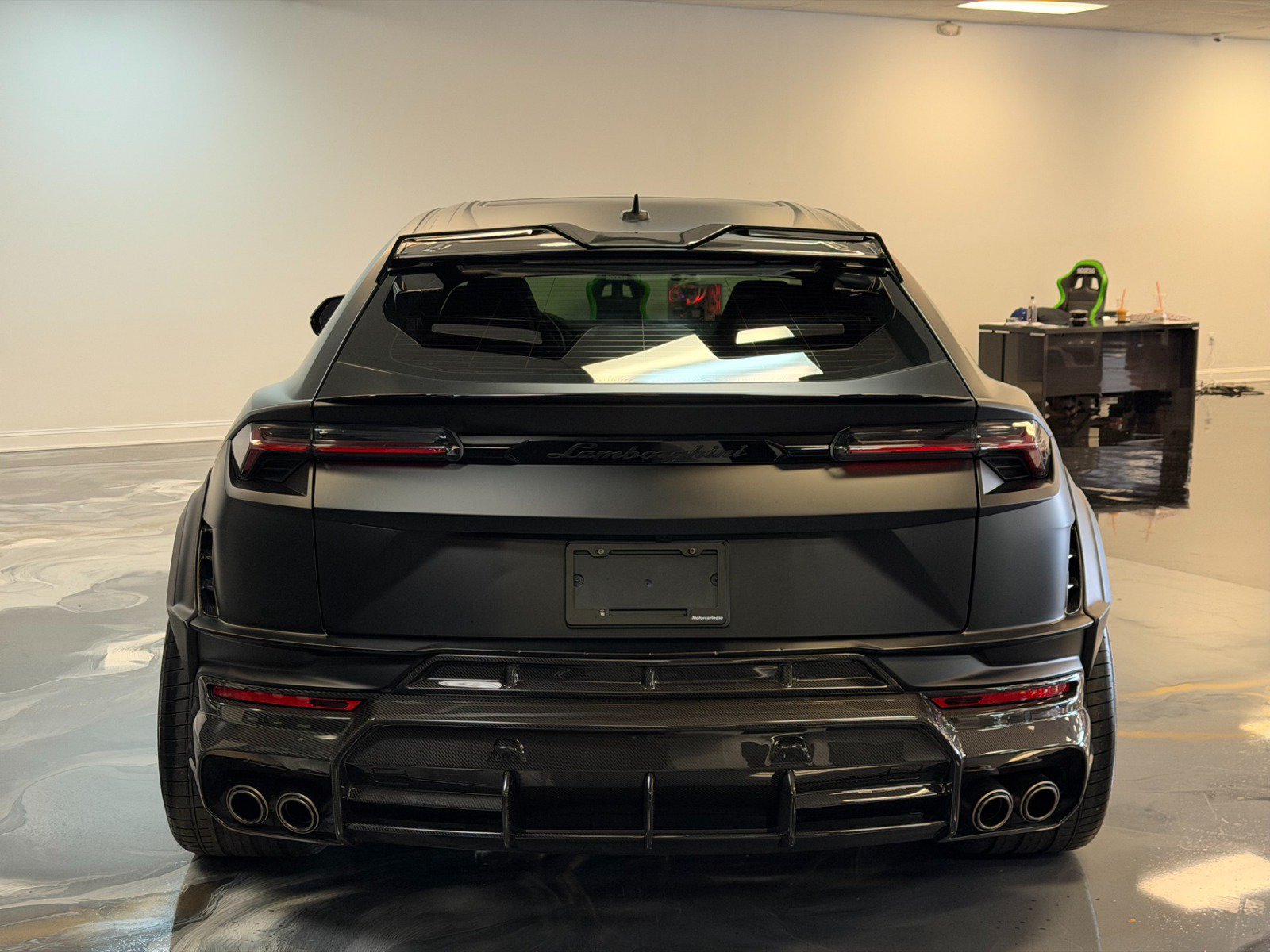 Used 2023 Lamborghini Urus Performante AWD/4WD image 9