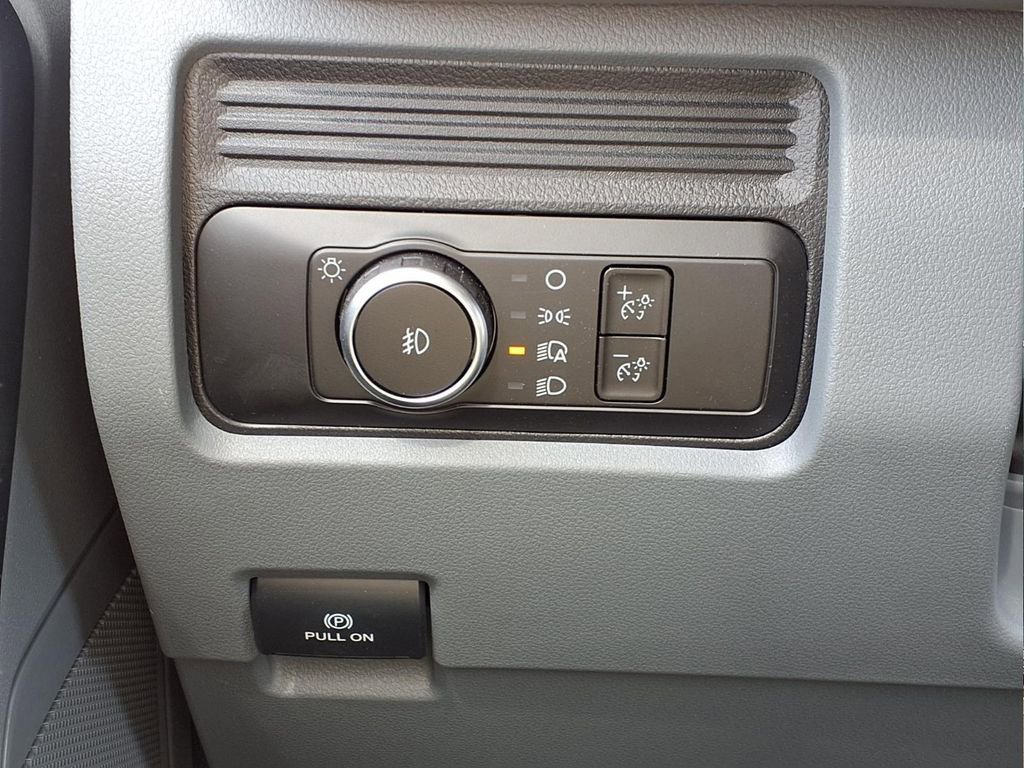 New 2026 Ford F550 2WD Regular Cab Super Duty image 17