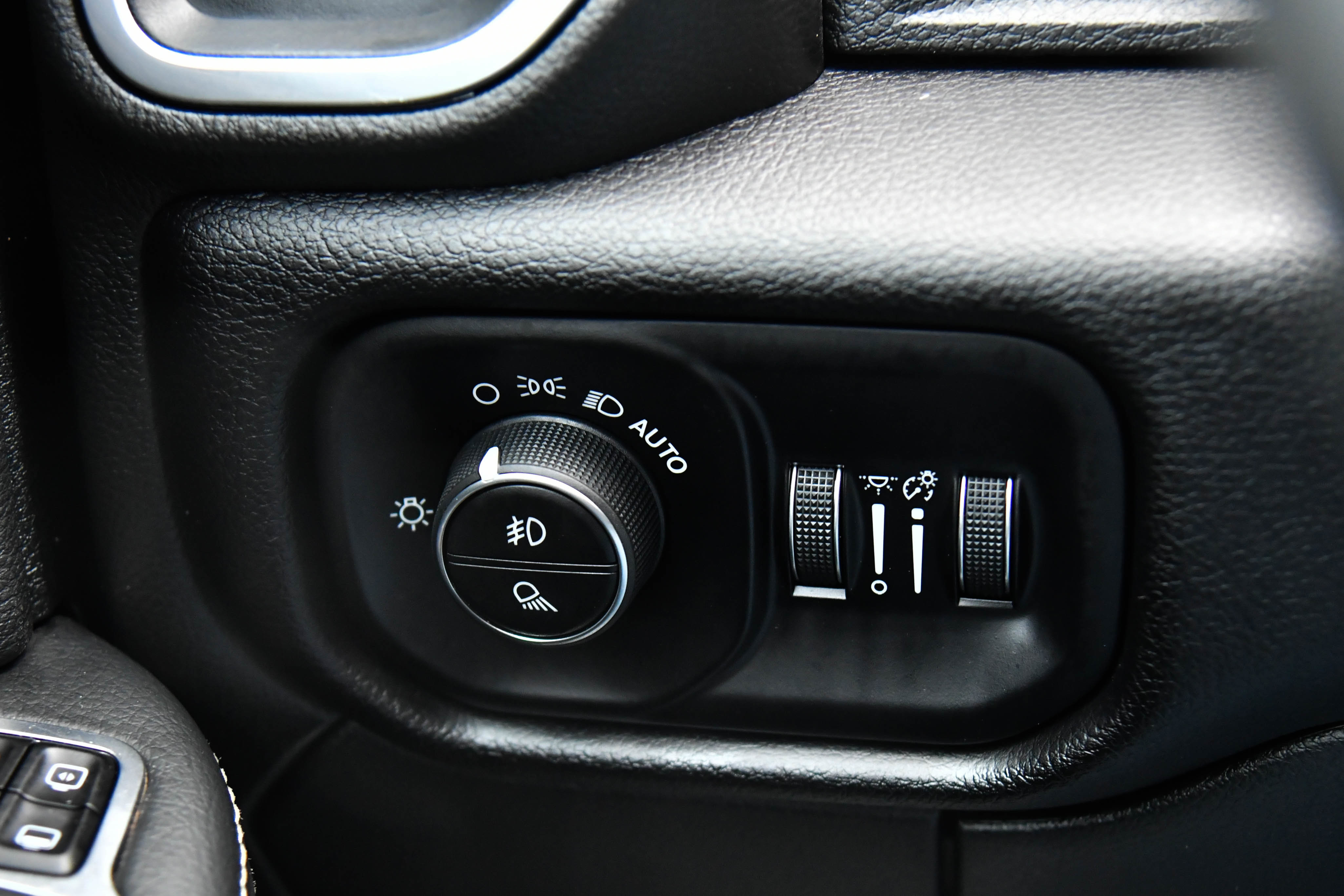 Used 2024 RAM 2500 Laramie image 40