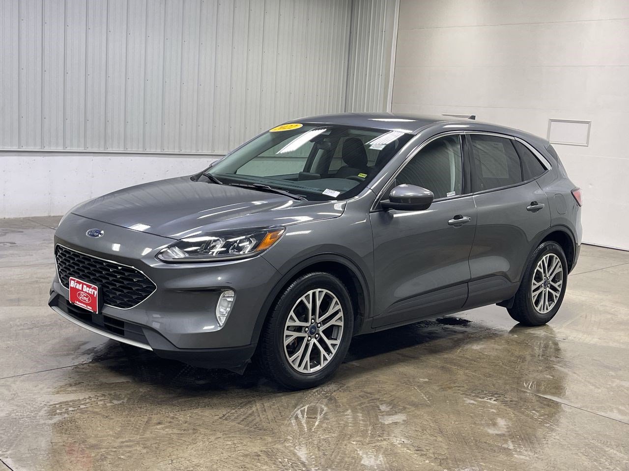 Used 2022 Ford Escape SEL image 9