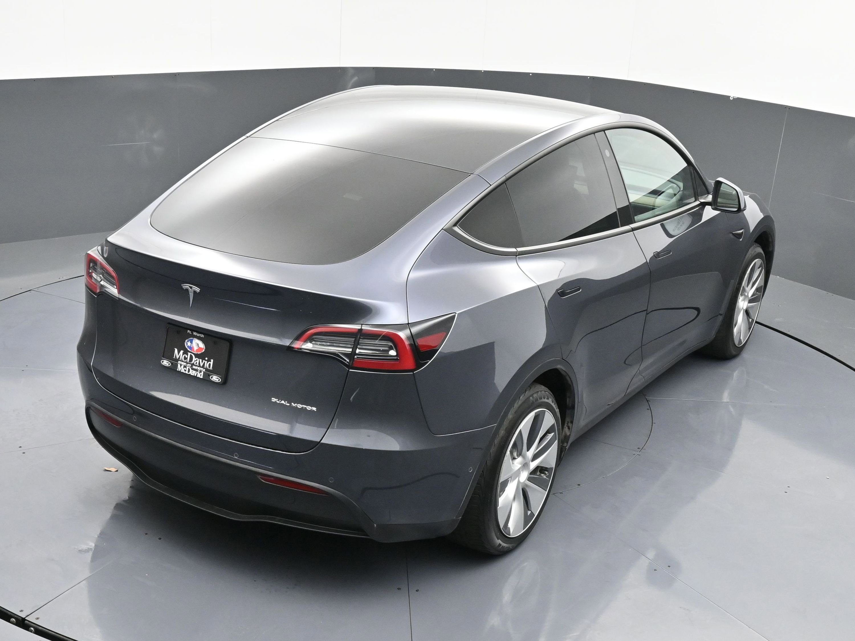 Used 2022 Tesla Model Y Long Range image 38