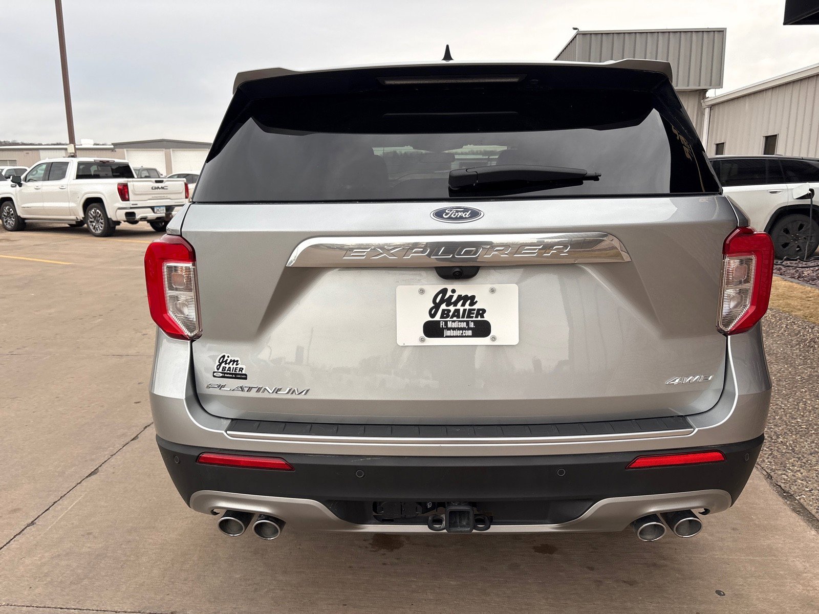 Used 2024 Ford Explorer Platinum w/ Technology Package image 11