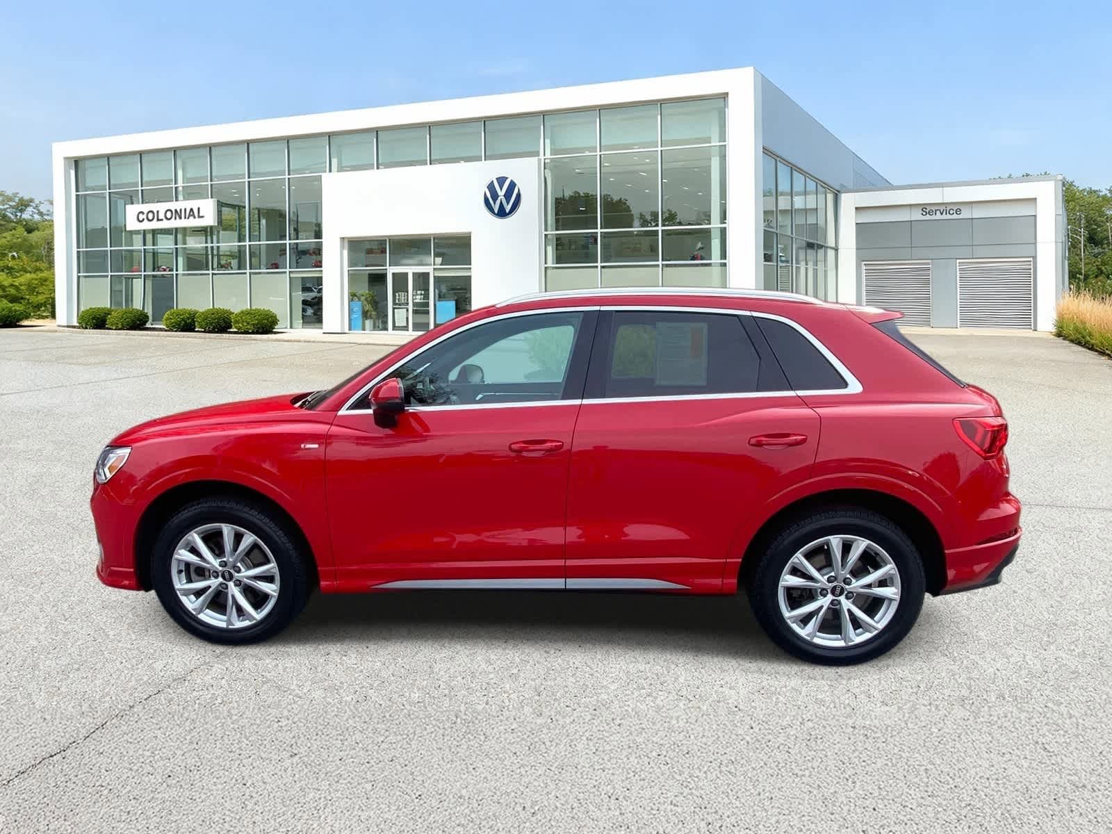 Used 2023 Audi Q3 2.0T Premium AWD/4WD image 2