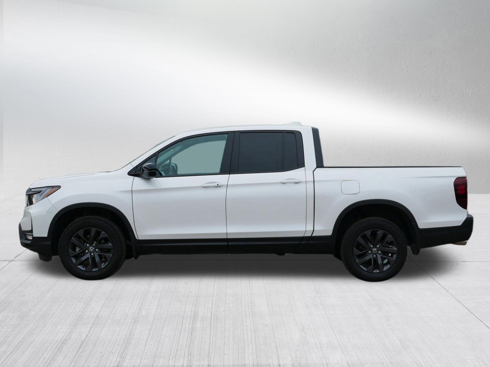 Used 2023 Honda Ridgeline Sport image 4
