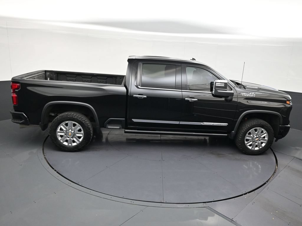 Used 2024 Chevrolet Silverado 2500 High Country w/ High Country Premium Package AWD/4WD image 14