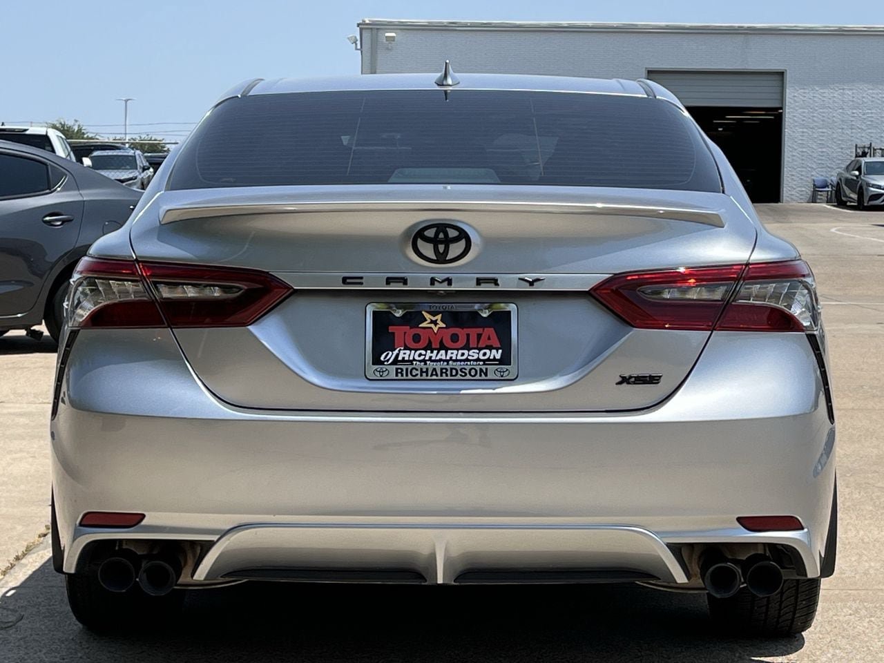 Used 2023 Toyota Camry XSE FWD image 5