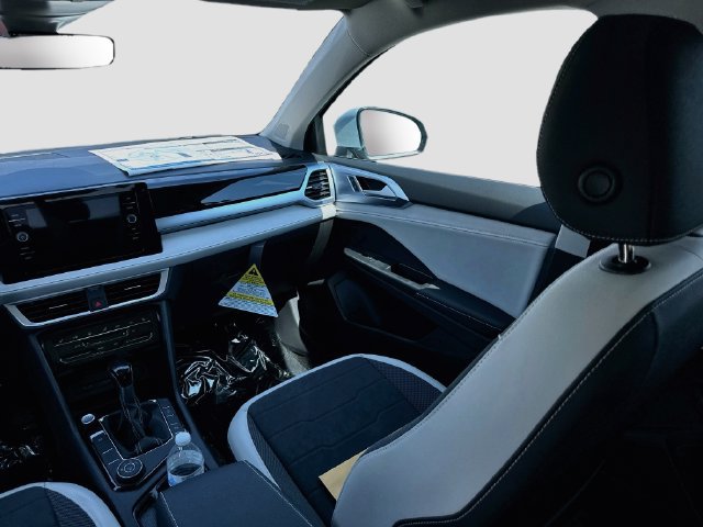 New 2026 Volkswagen Taos SE AWD/4WD image 23