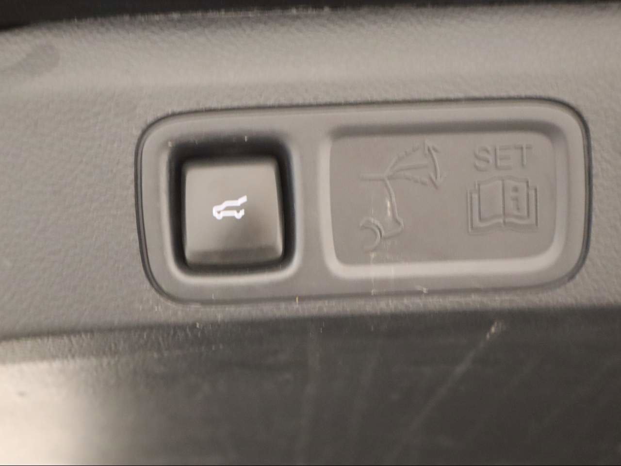 Used 2024 Lincoln Navigator Premiere image 24