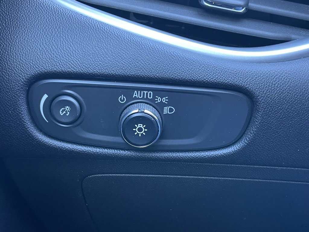 Used 2023 Chevrolet Malibu LT image 43