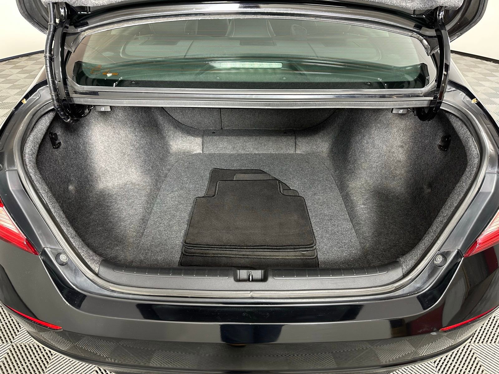 Used 2018 Honda Accord Sport image 25