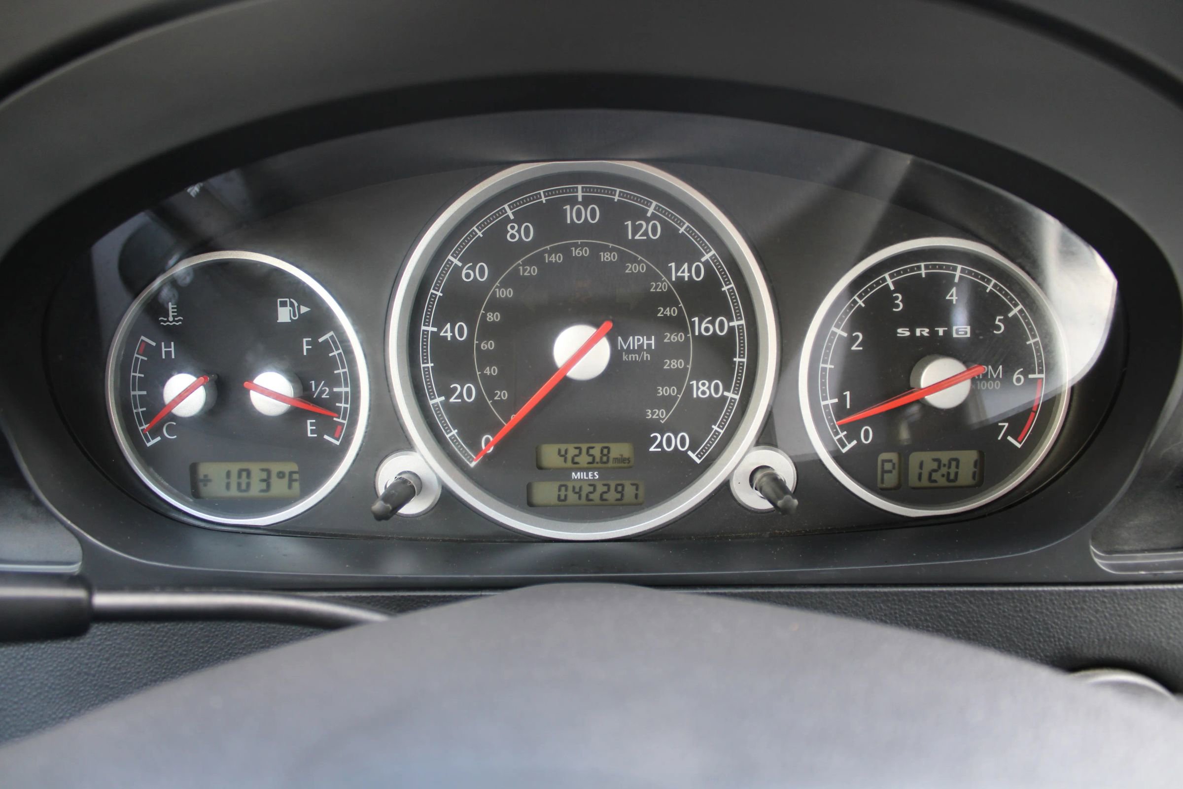 Used 2005 Chrysler Crossfire SRT-6 image 8
