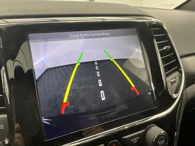 Used 2019 Jeep Grand Cherokee Altitude image 5