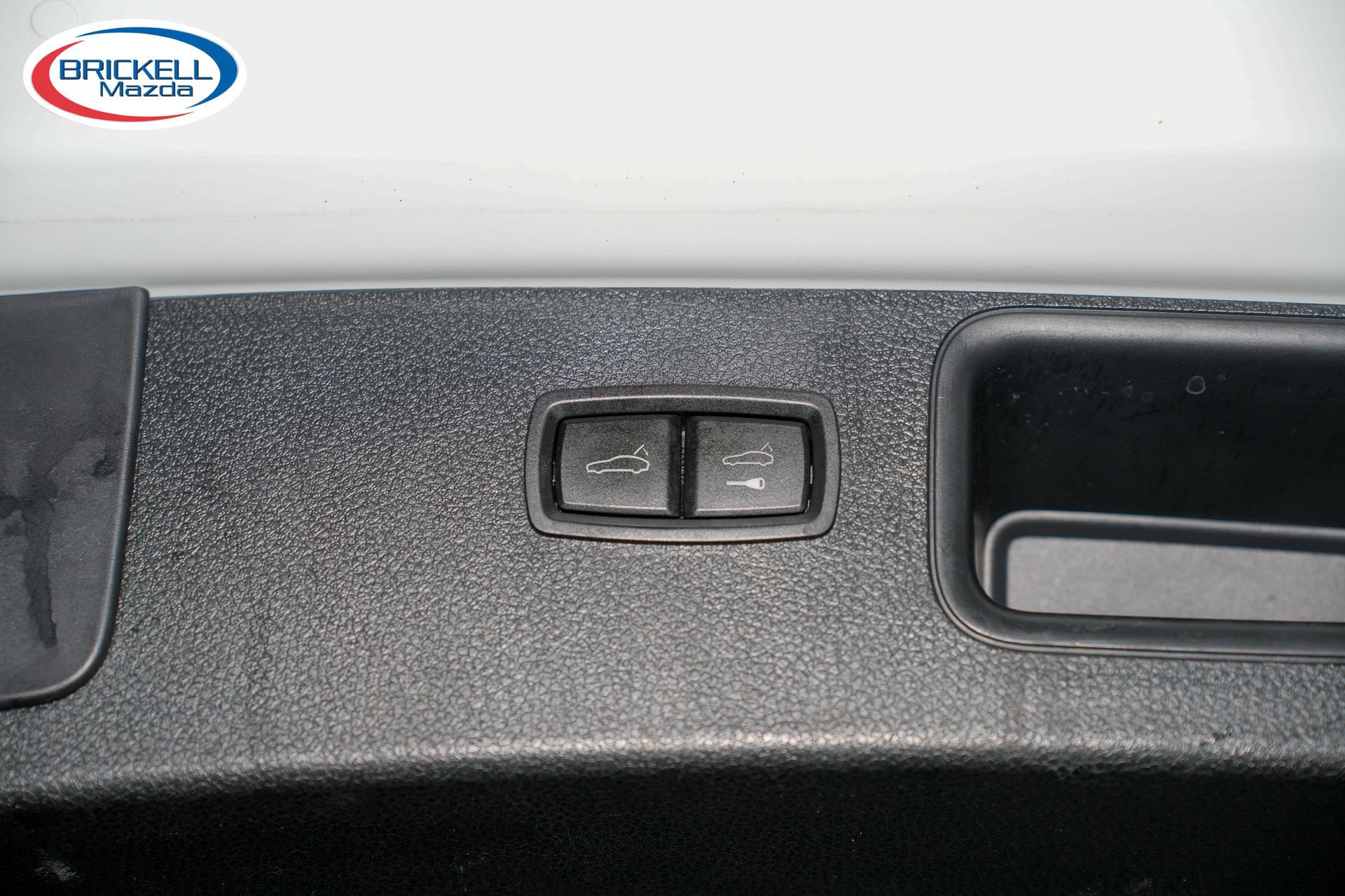Used 2022 Porsche Macan AWD/4WD image 10