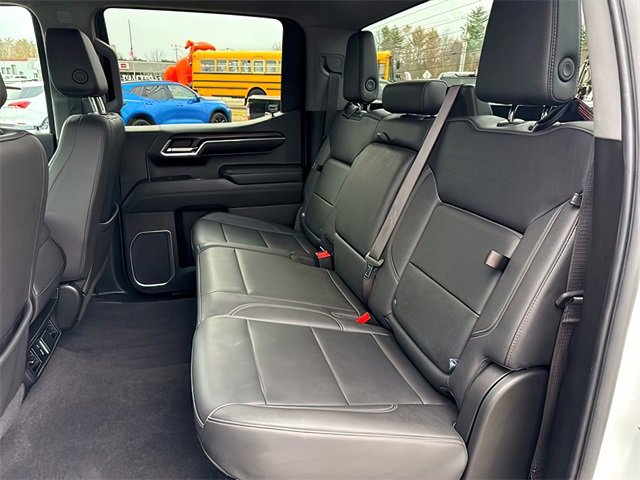 Used 2024 GMC Sierra 1500 SLT image 23