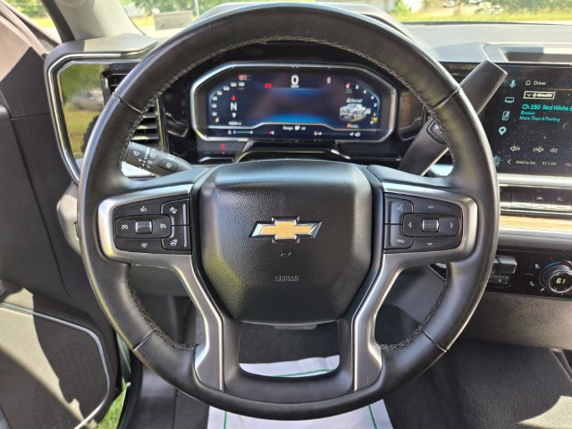 Used 2025 Chevrolet Silverado 1500 LT AWD/4WD image 32