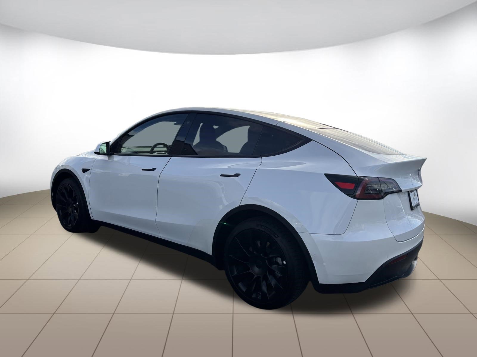 Used 2021 Tesla Model Y Long Range image 5