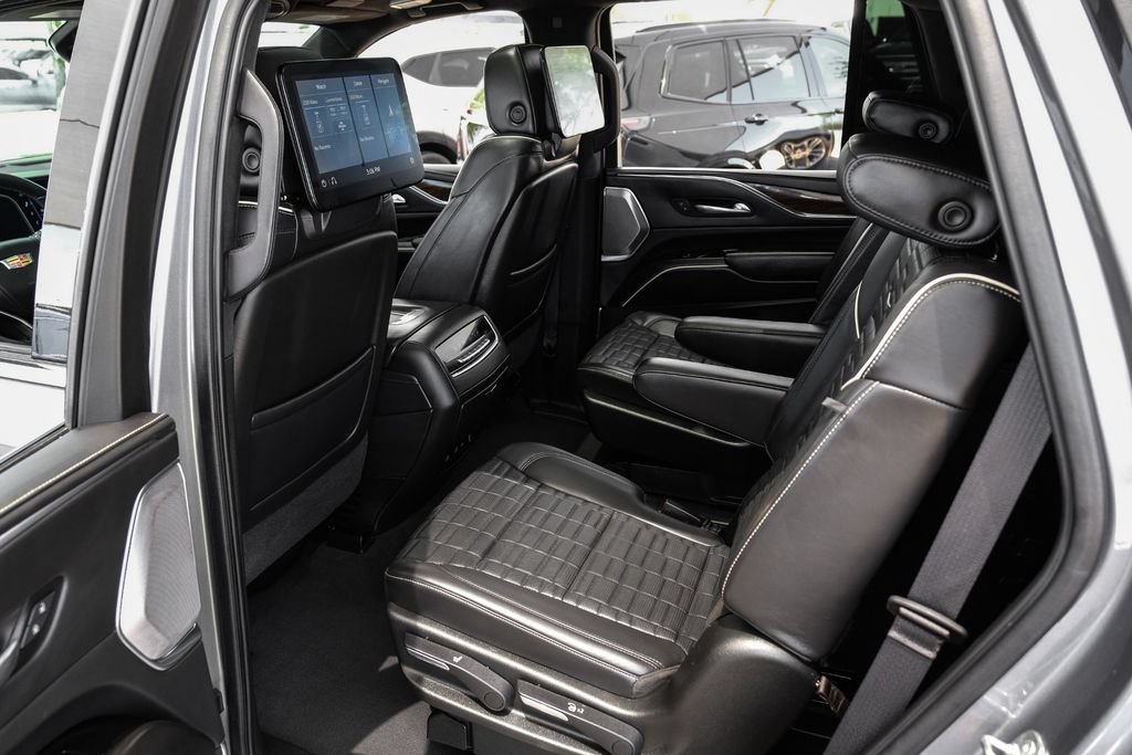 Used 2021 Cadillac Escalade Premium Luxury Platinum AWD/4WD image 48