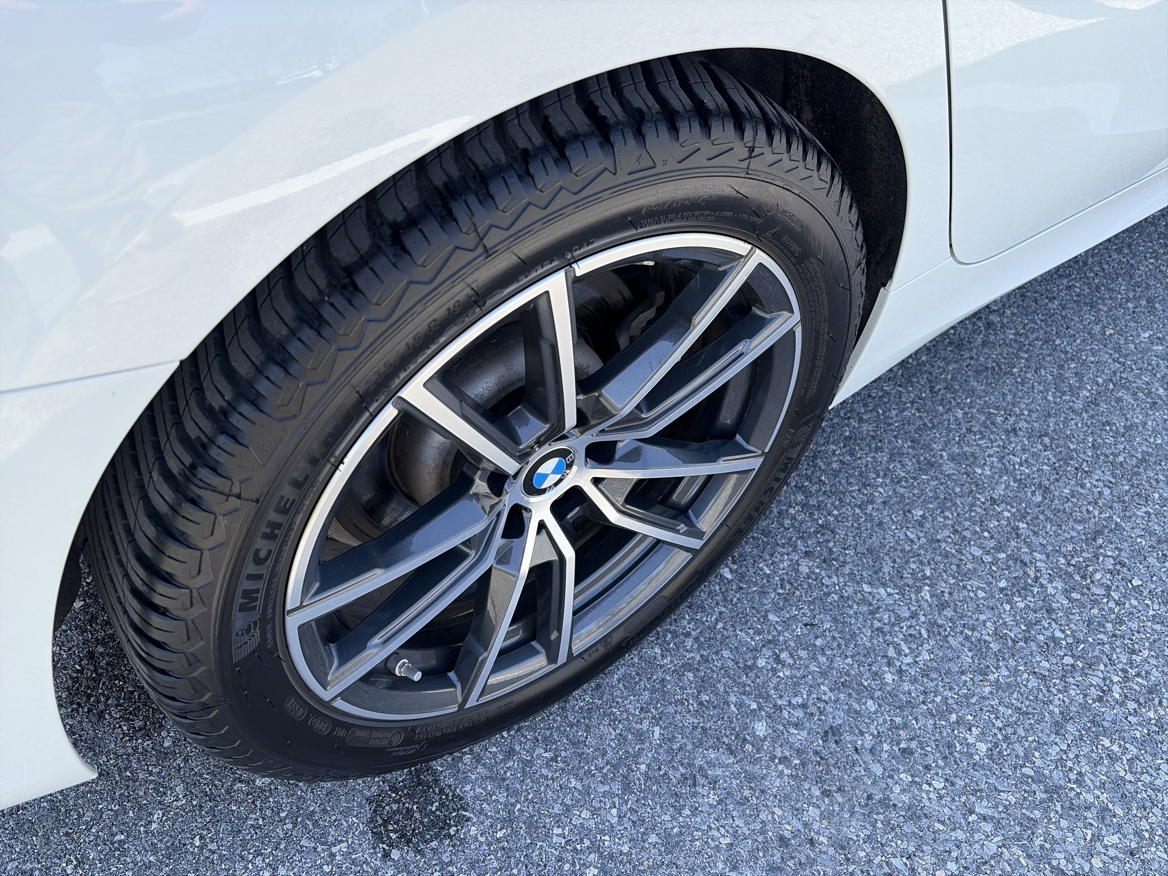 Used 2020 BMW 330i xDrive Sedan w/ Convenience Package image 14