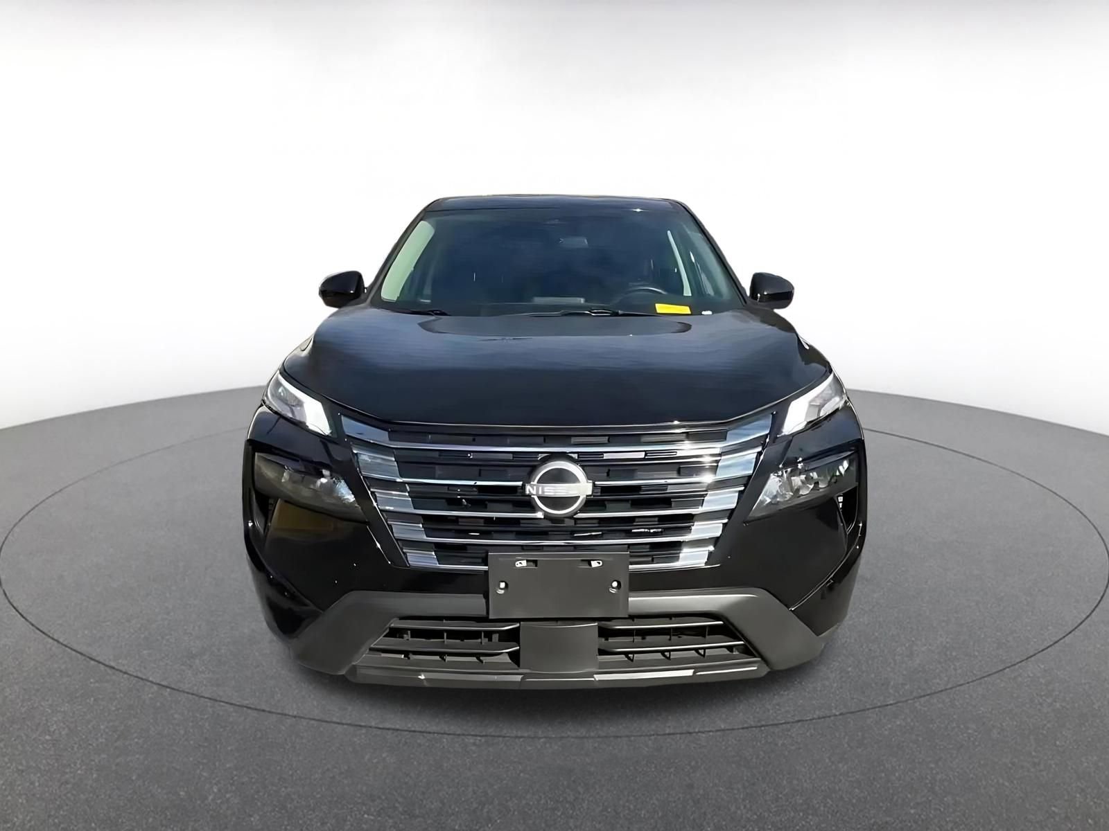 Used 2025 Nissan Rogue SV image 4