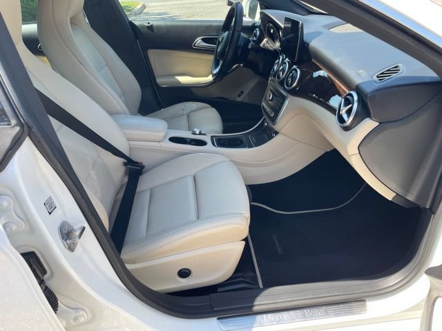 Used 2018 Mercedes-Benz CLA 250 image 12