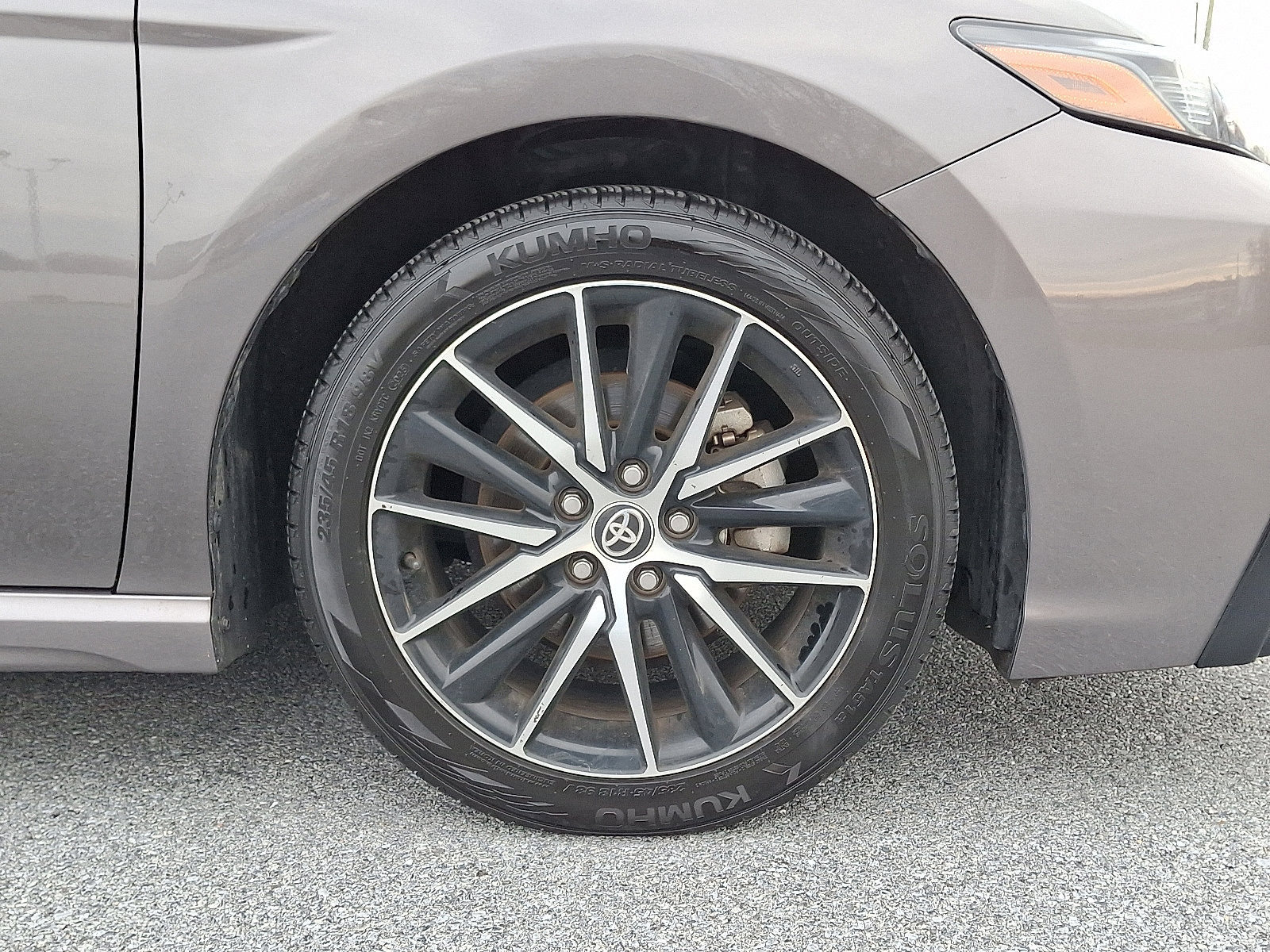 Used 2024 Toyota Camry SE FWD image 9