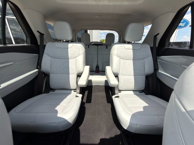 Used 2026 Ford Explorer Platinum w/ LUX Leather Package AWD/4WD image 44