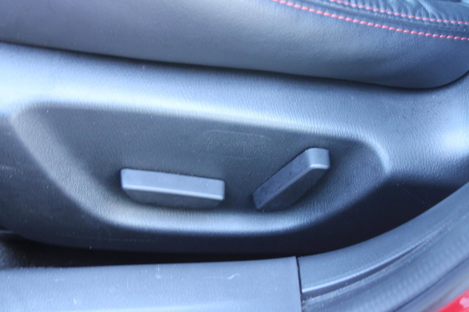 Used 2015 MAZDA MAZDA3 i Grand Touring image 29