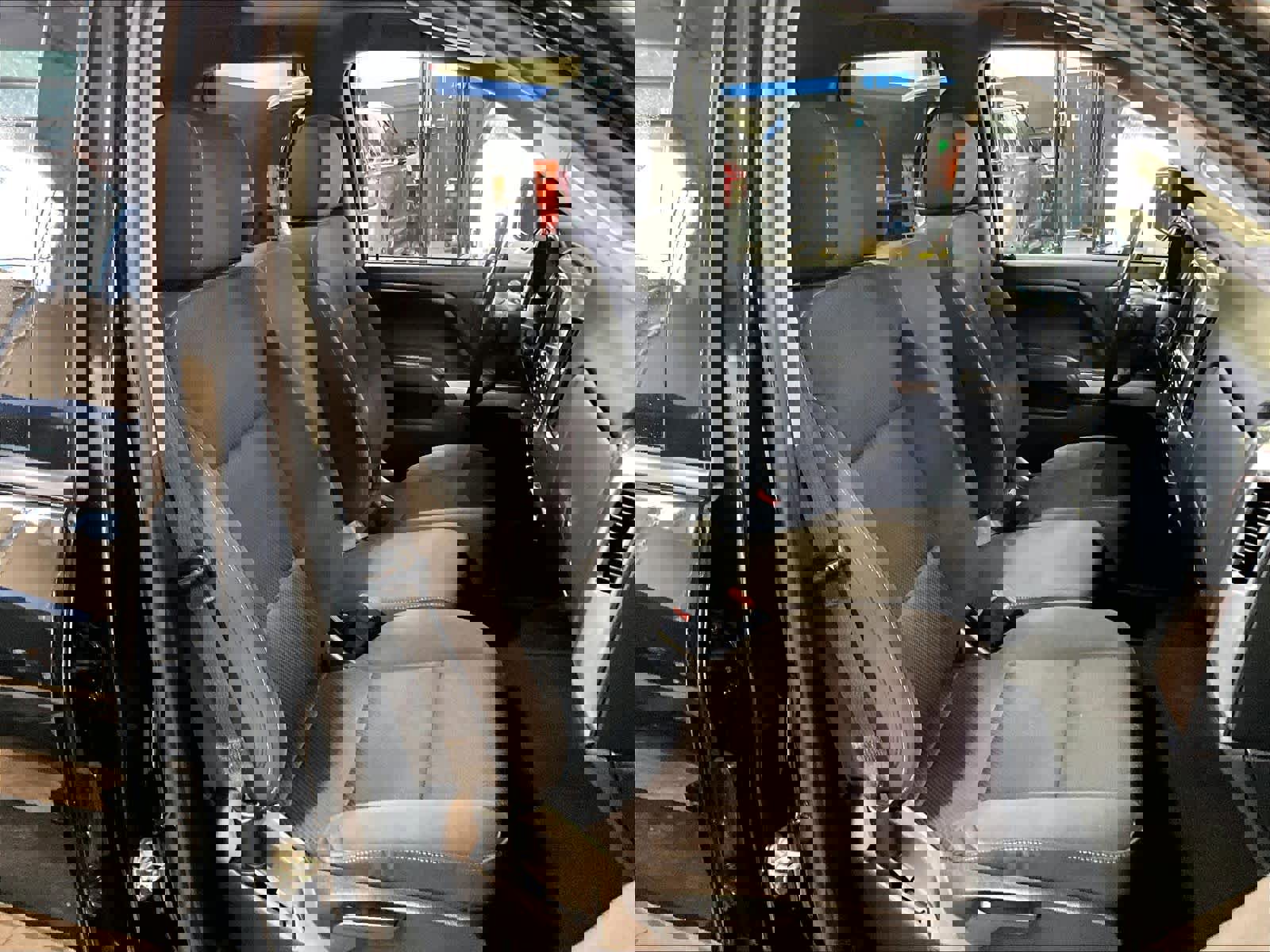 Used 2018 Chevrolet Silverado 1500 LT image 11