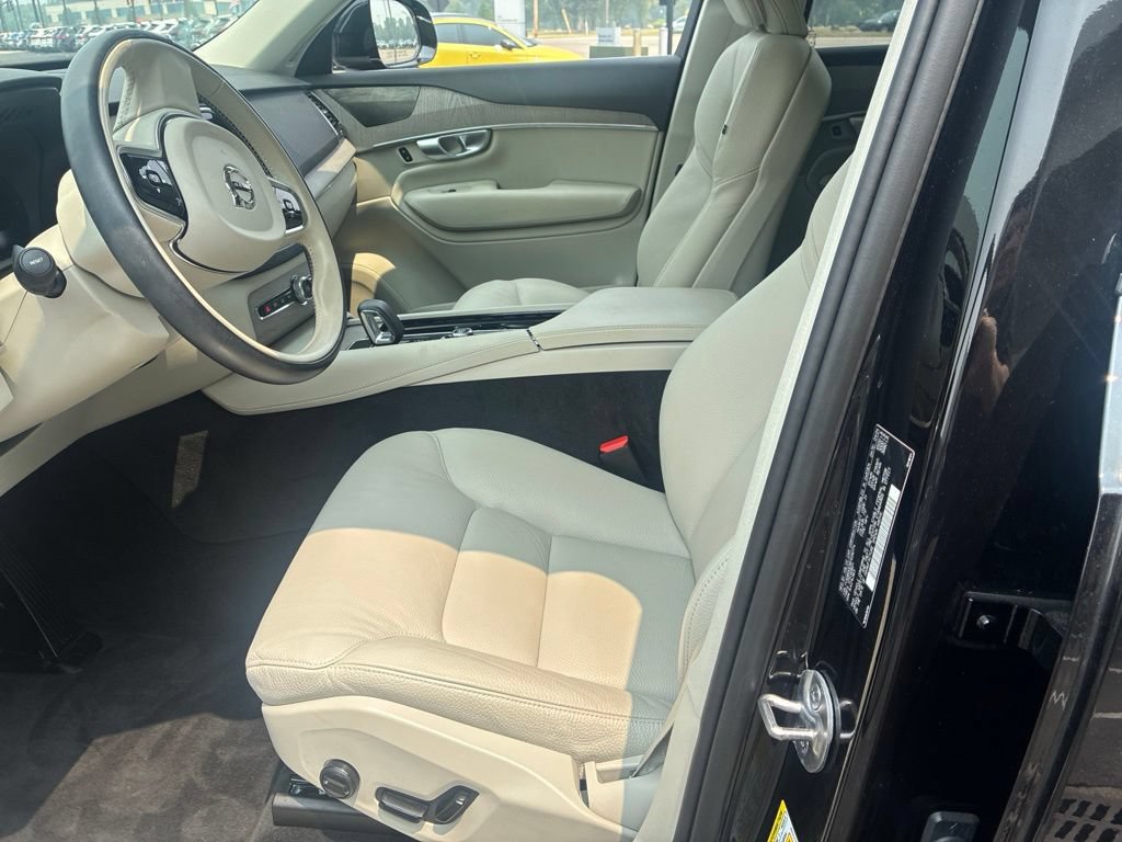 Used 2024 Volvo XC90 T8 Plus w/ Protection Package AWD/4WD image 10