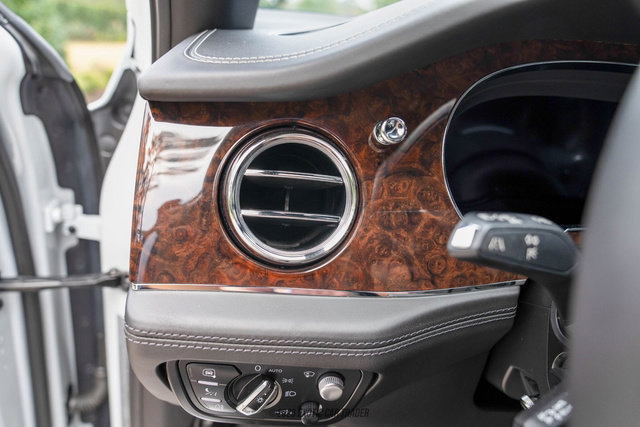 Used 2022 Bentley Bentayga Speed image 54