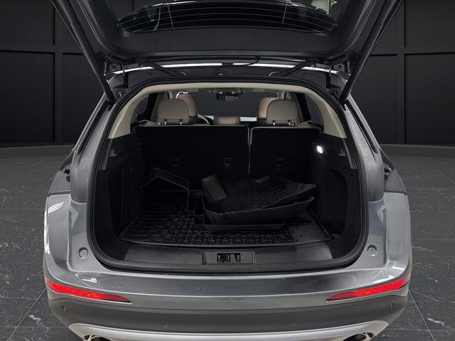 Used 2025 Lincoln Corsair Reserve image 14