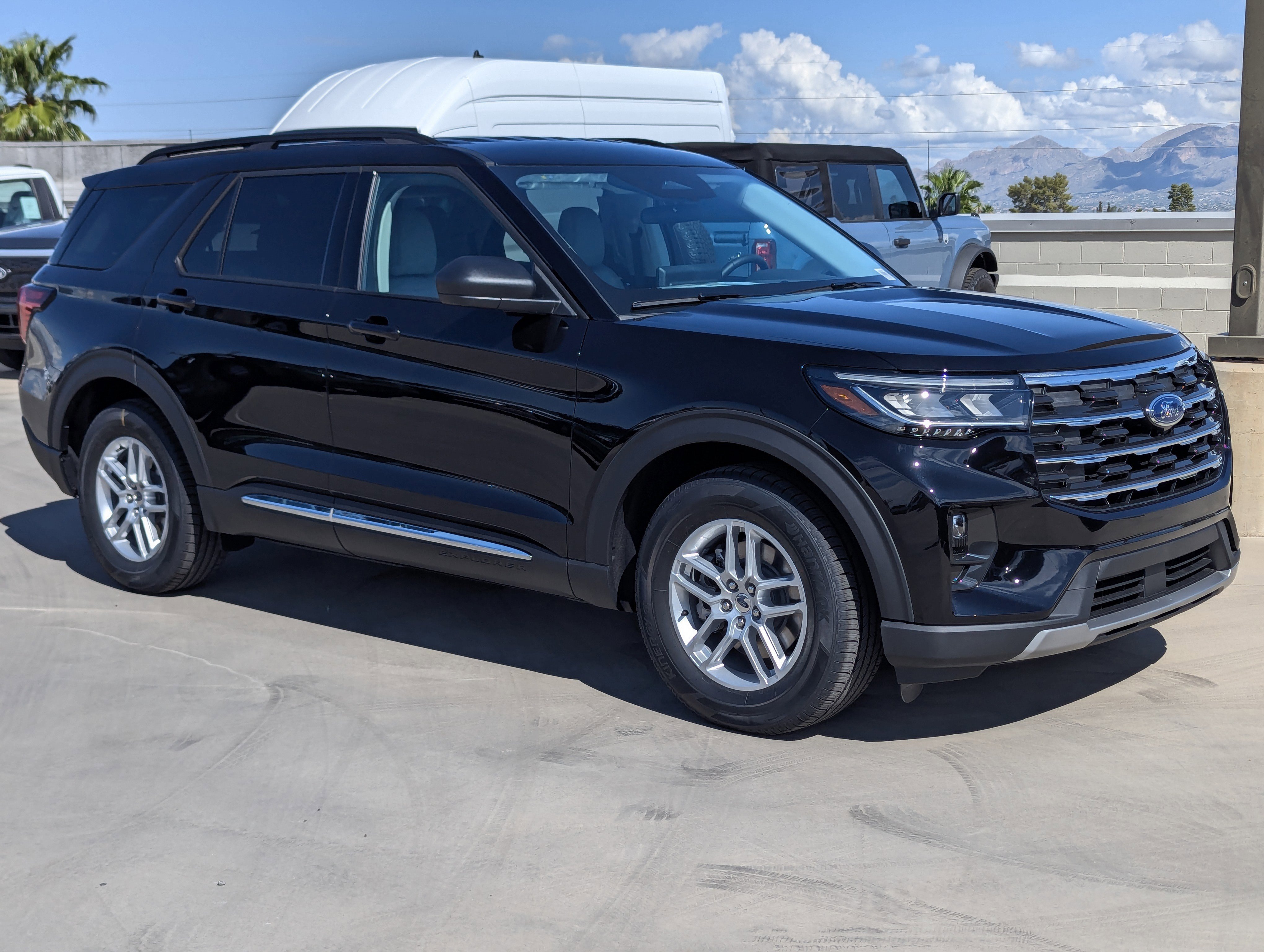 New 2025 Ford Explorer Active