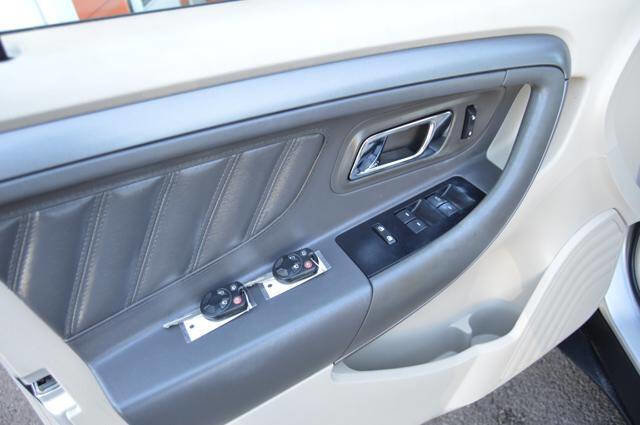 Used 2011 Ford Taurus SEL w/ 201A Rapid Spec Order Code image 53
