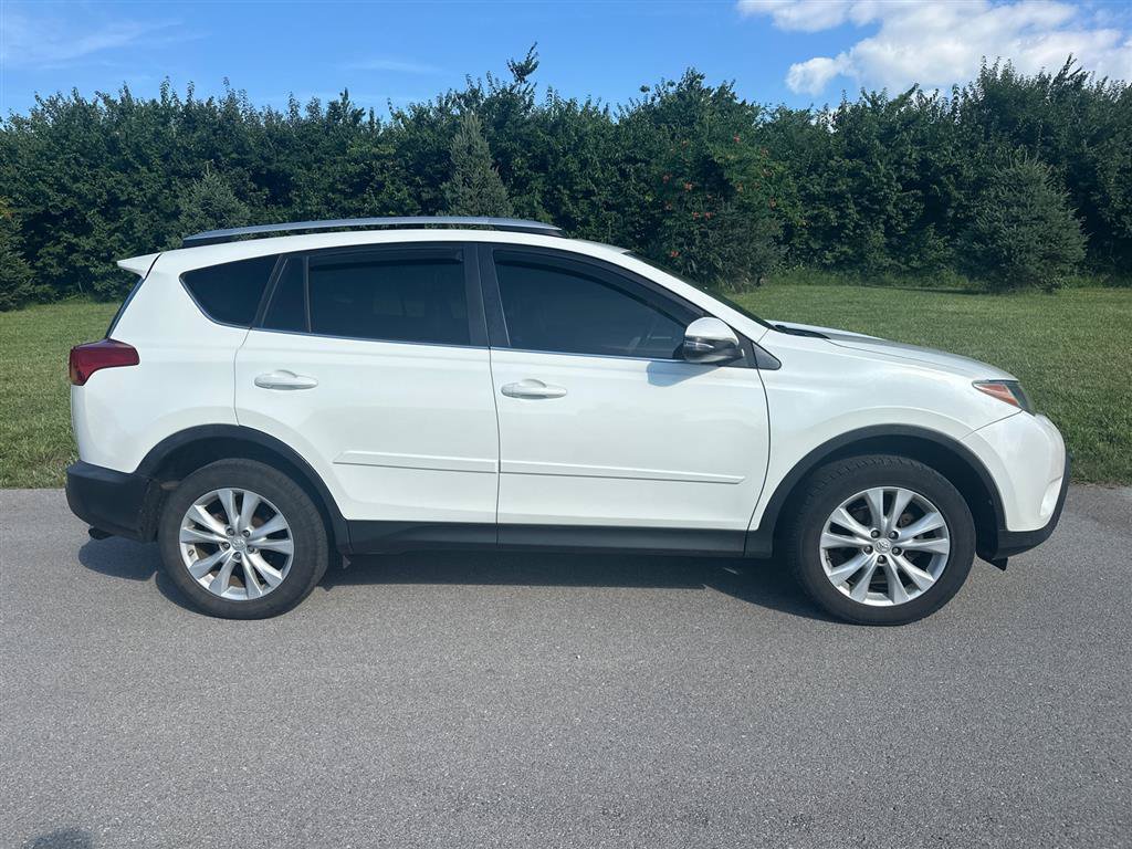 Used 2014 Toyota RAV4 Limited AWD/4WD image 15
