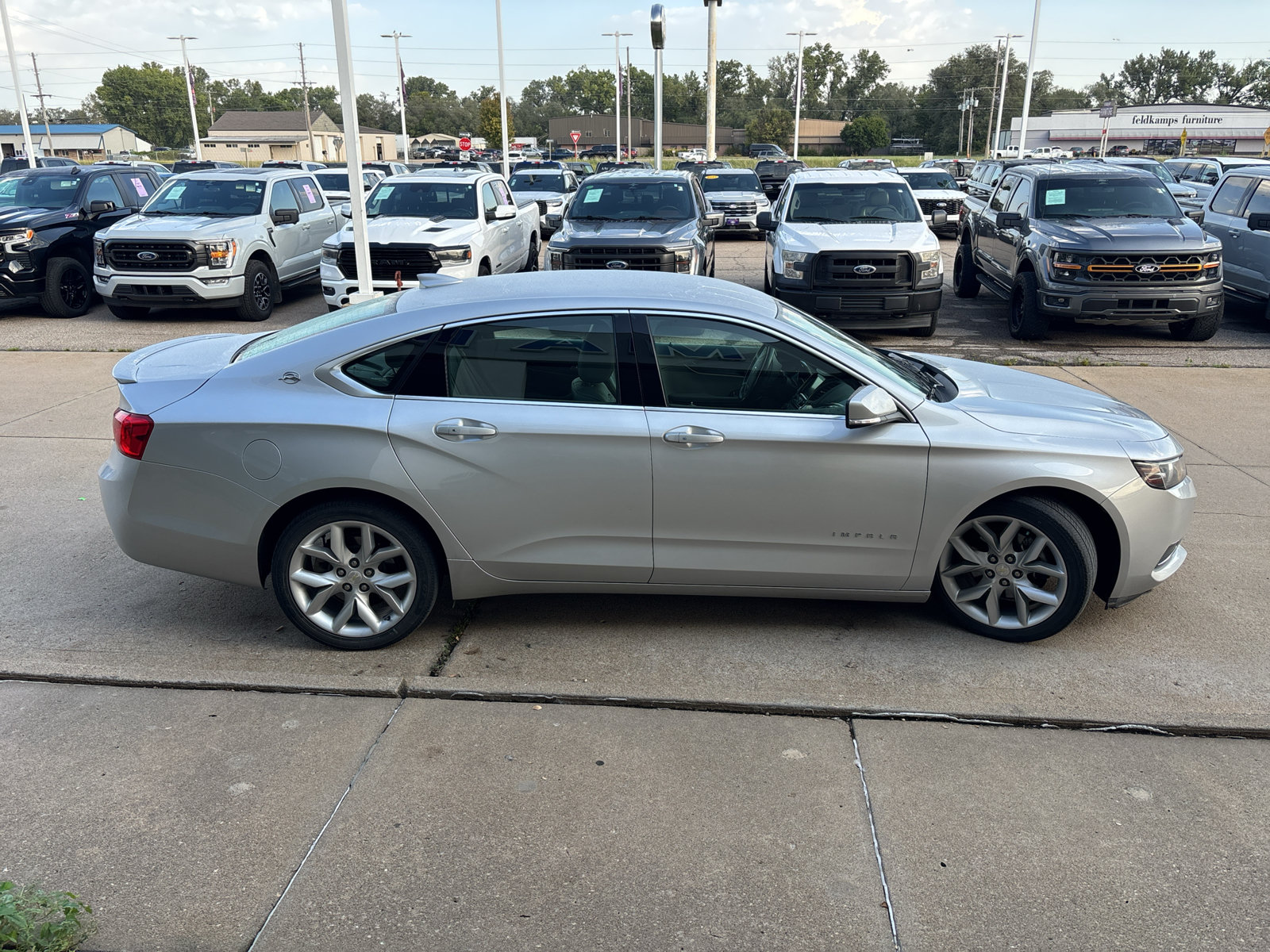 Used 2017 Chevrolet Impala LT w/ Leather Package FWD image 7