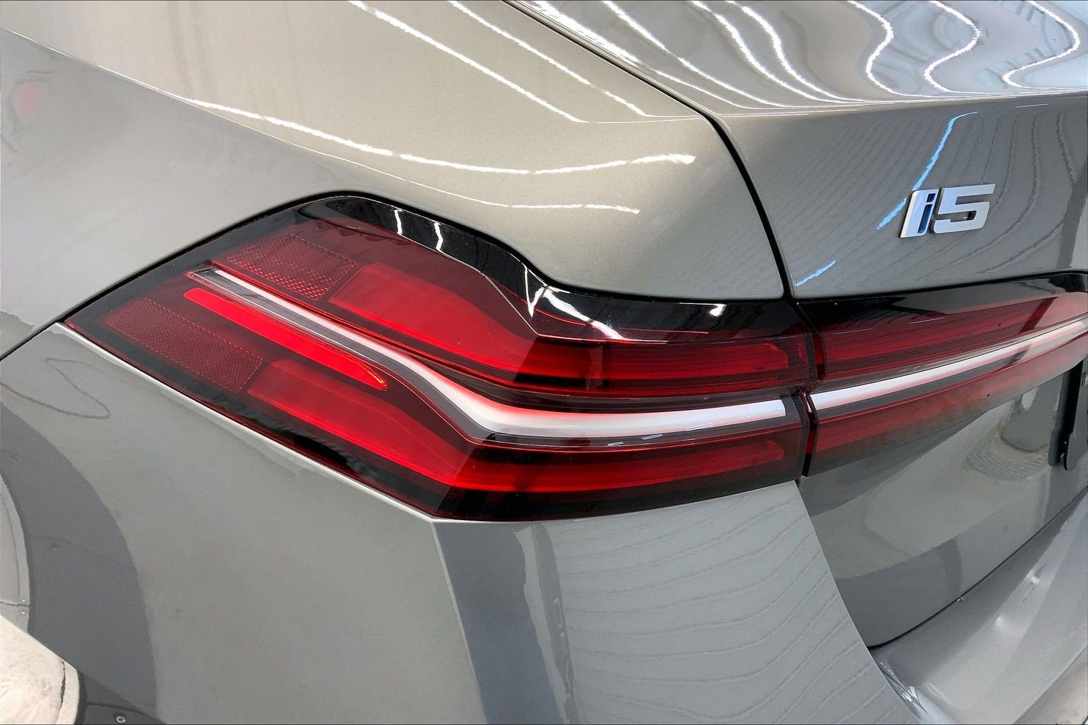 Used 2024 BMW i5 M60 w/ Premium Package image 28