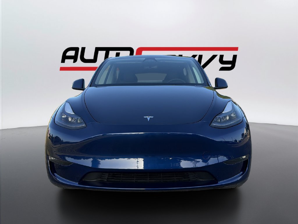Used 2025 Tesla Model Y Long Range RWD image 2