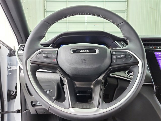 Used 2025 Jeep Grand Cherokee L Altitude image 22