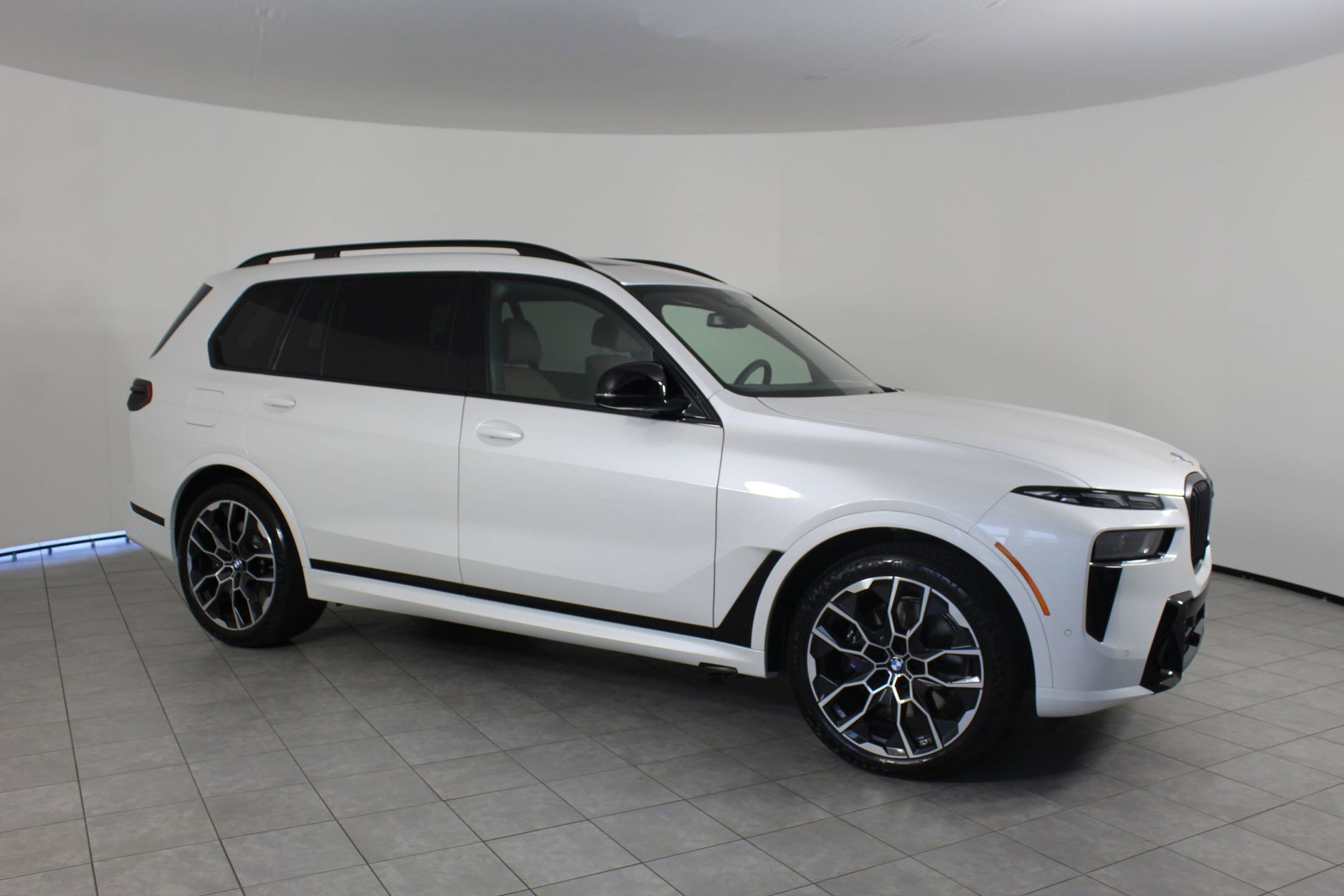 New 2026 BMW X7 M60i image 19