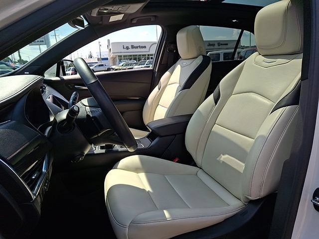 Used 2023 Cadillac XT4 Sport FWD image 13
