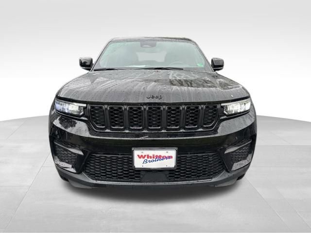 Used 2023 Jeep Grand Cherokee Altitude image 15
