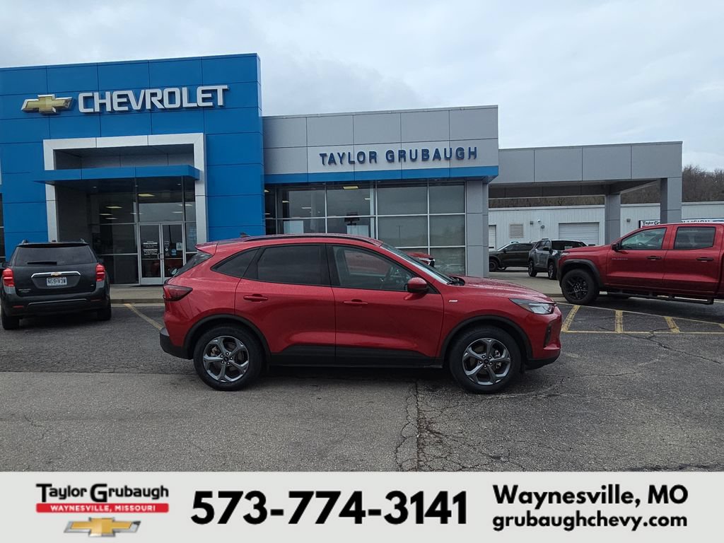 Used 2025 Ford Escape ST-Line Select AWD/4WD image 1