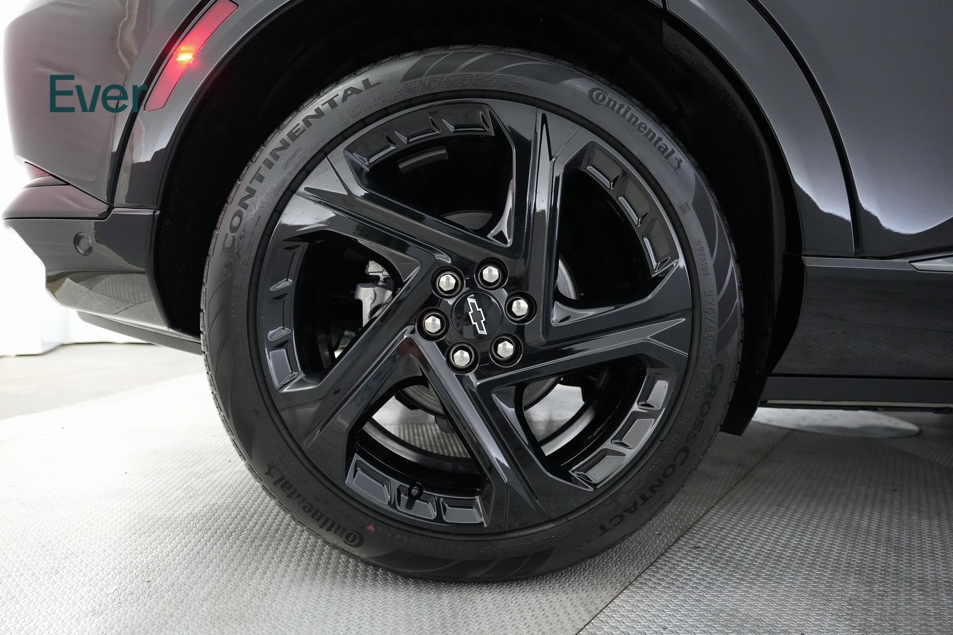 Used 2024 Chevrolet Equinox EV RS image 17