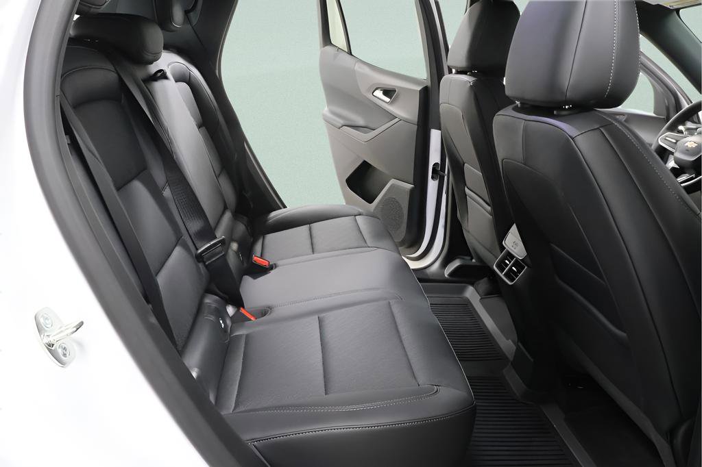 New 2026 Chevrolet Equinox LT w/ Convenience Package II FWD image 31