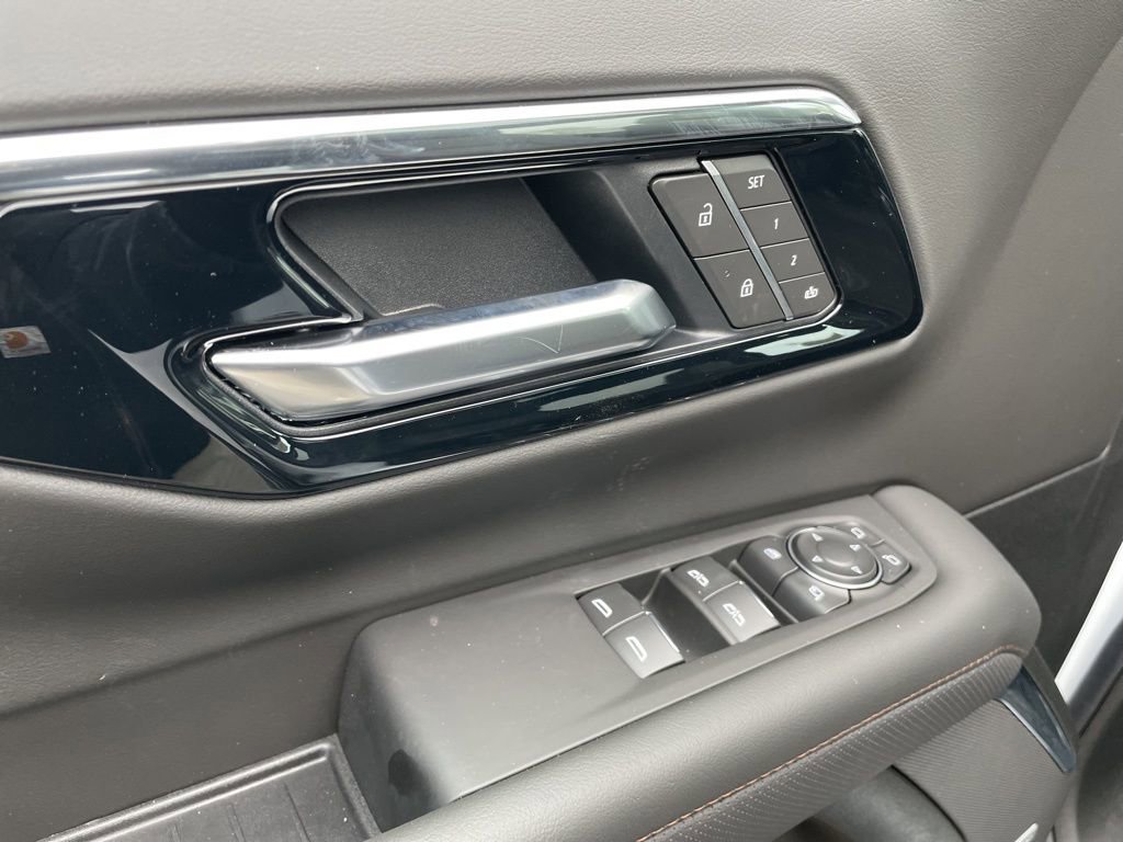 New 2026 Chevrolet Suburban High Country image 6